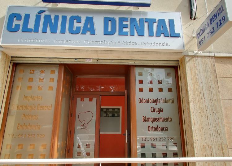 Dentista en Málaga Clínica dental Mabelro